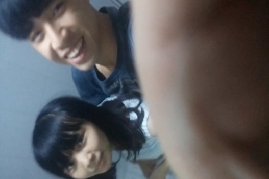 Bướm non ôm mạnh sướng lắm, chỉ có chỗ cu hơi đau thôi